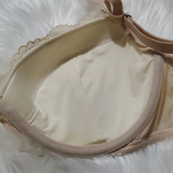 NEW VICTORIA'S SECRET LACE BEIGE 38C BRA - Picture 6 of 9